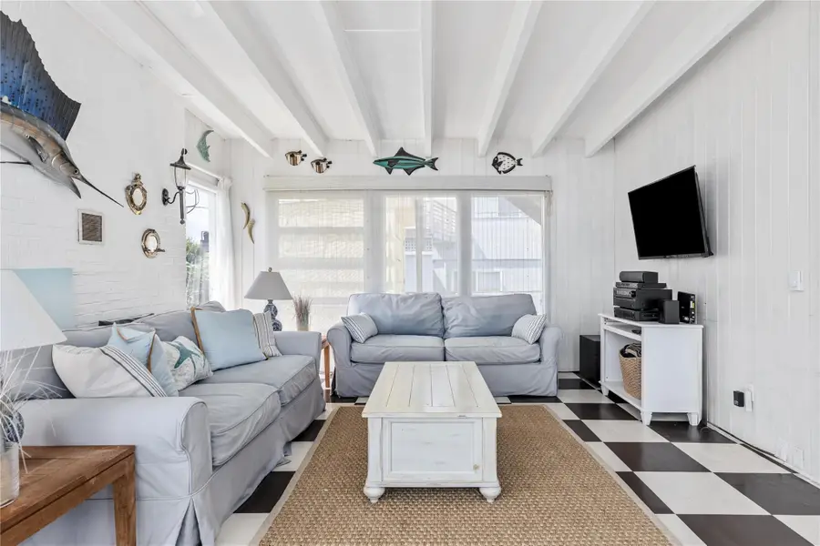 59 Laurel Avenue, Seaview, NY 11770 - Image #3