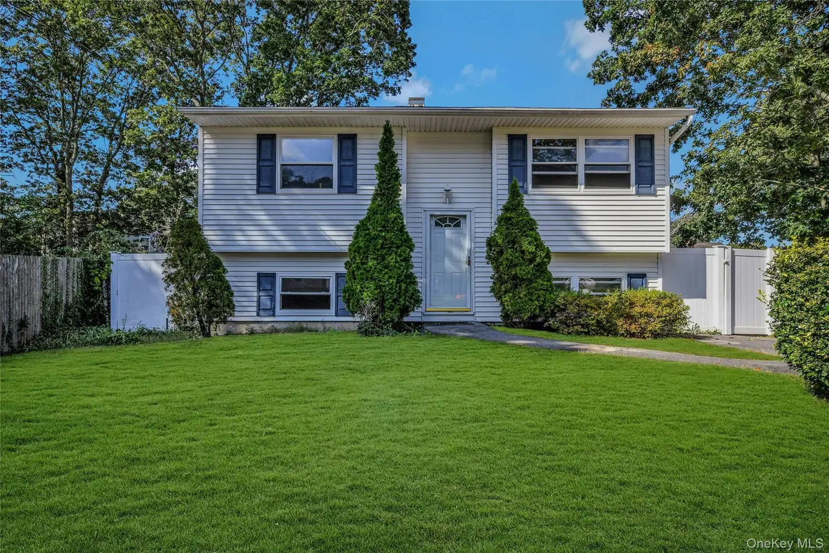 4 Beechwood Drive, Shirley, NY 11967 - Image #1