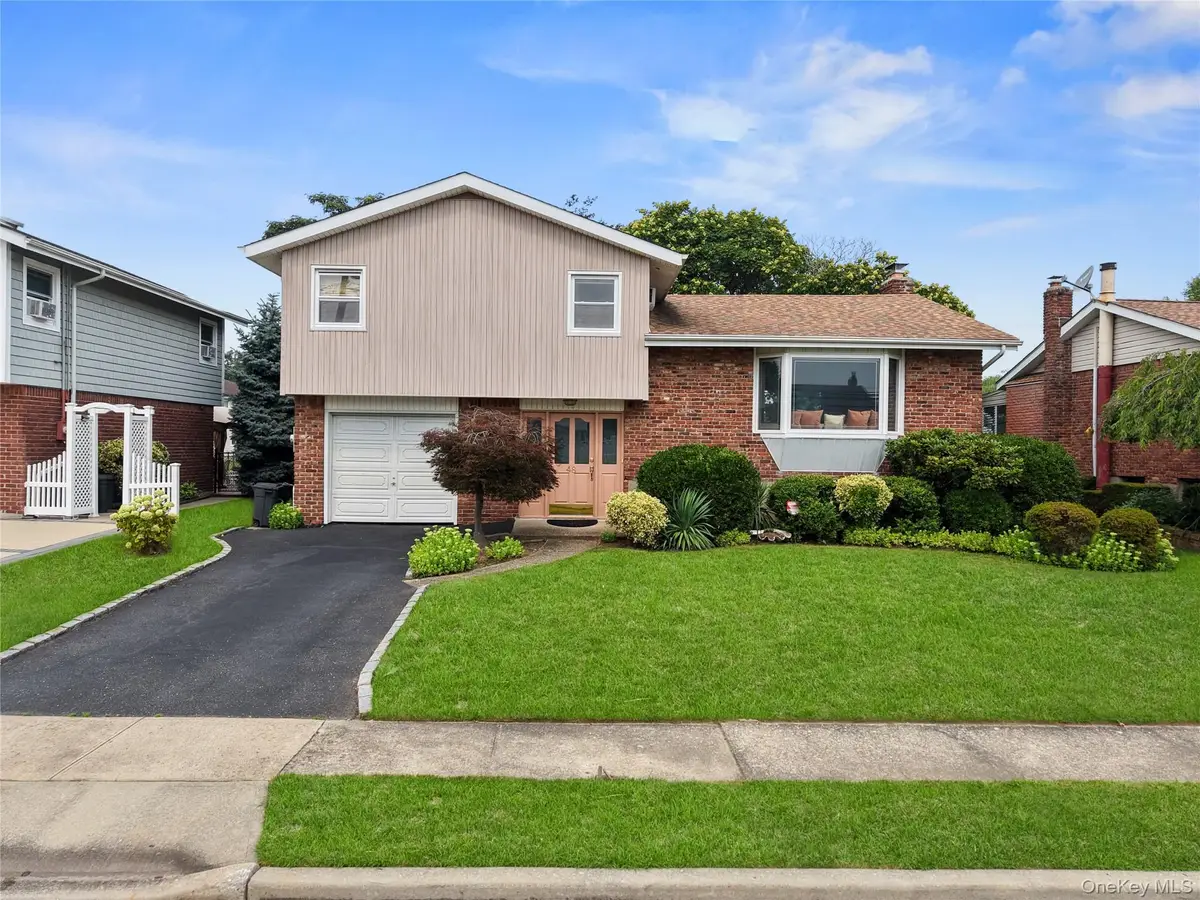 48 Oxford Road, East Rockaway, NY 11518 - Image #1