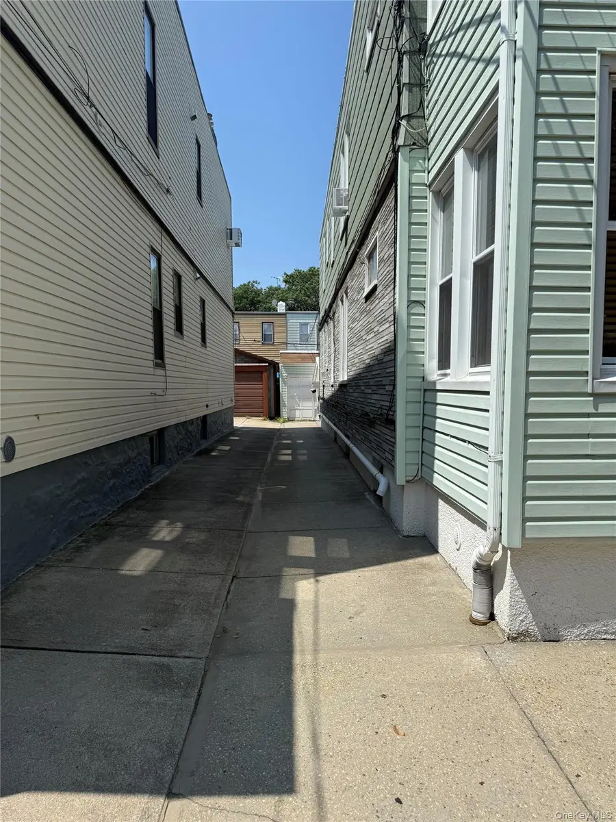 7820 73rd Place, Glendale, NY 11385 - Image #3