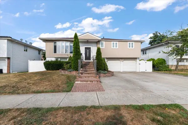 722 Eagle Drive, North Woodmere, NY 11581