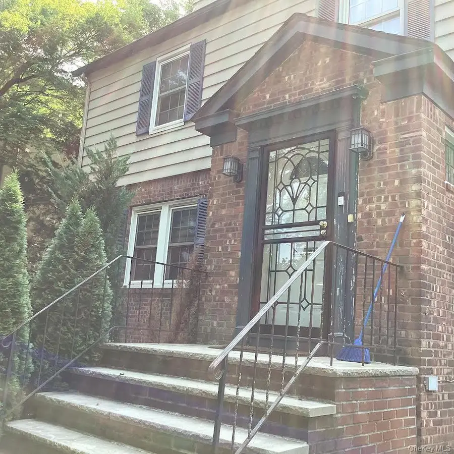 19346 Mclaughlin Avenue, Hollis, NY 11423 - Image #3