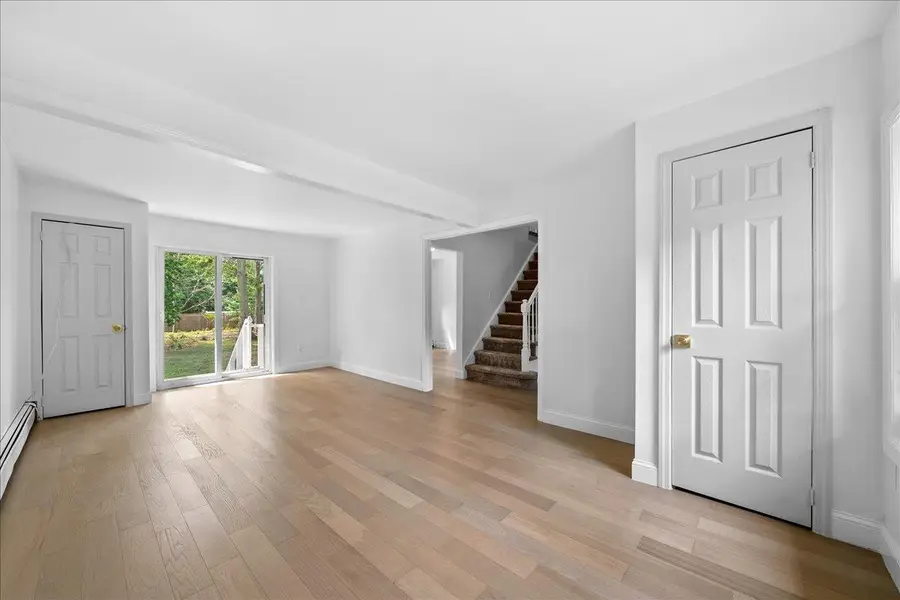 404 Oxhead Road, Stony Brook, NY 11790 - Image #3