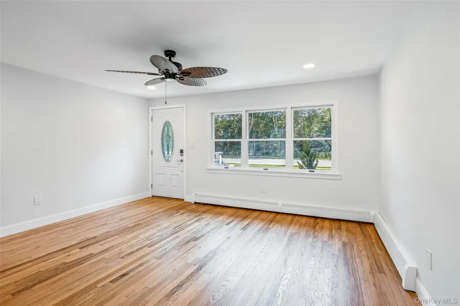 4991 Express Drive N, Lake Ronkonkoma, NY 11779 - Image #3