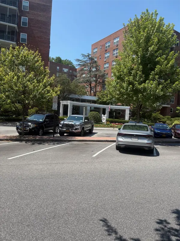 281 Garth Road #B6D, Scarsdale, NY 10583