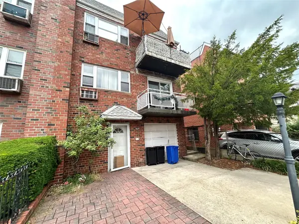 58-25 83rd Street, Middle Village, NY 11379