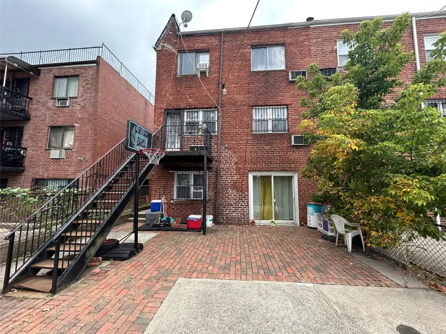 58-25 83rd Street, Middle Village, NY 11379 - Image #3