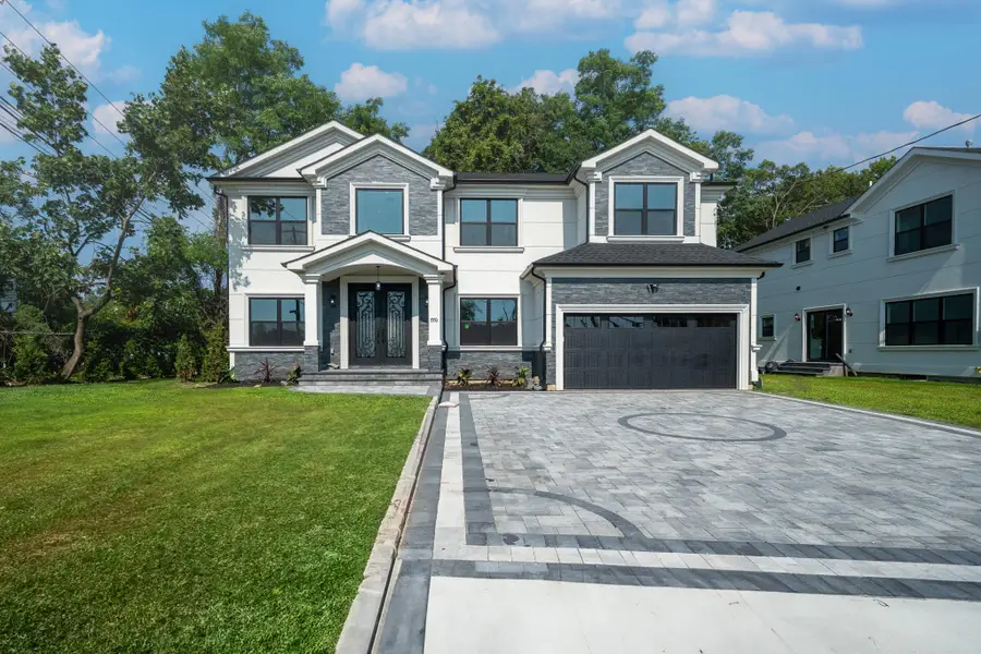 770 Cedar Street, Syosset, NY 11791 - Image #2