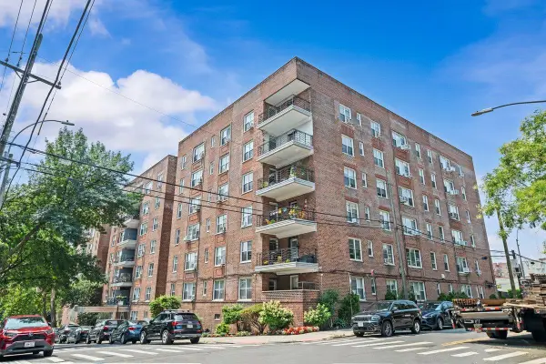 3299 Cambridge Avenue #8J, Bronx, NY 10463