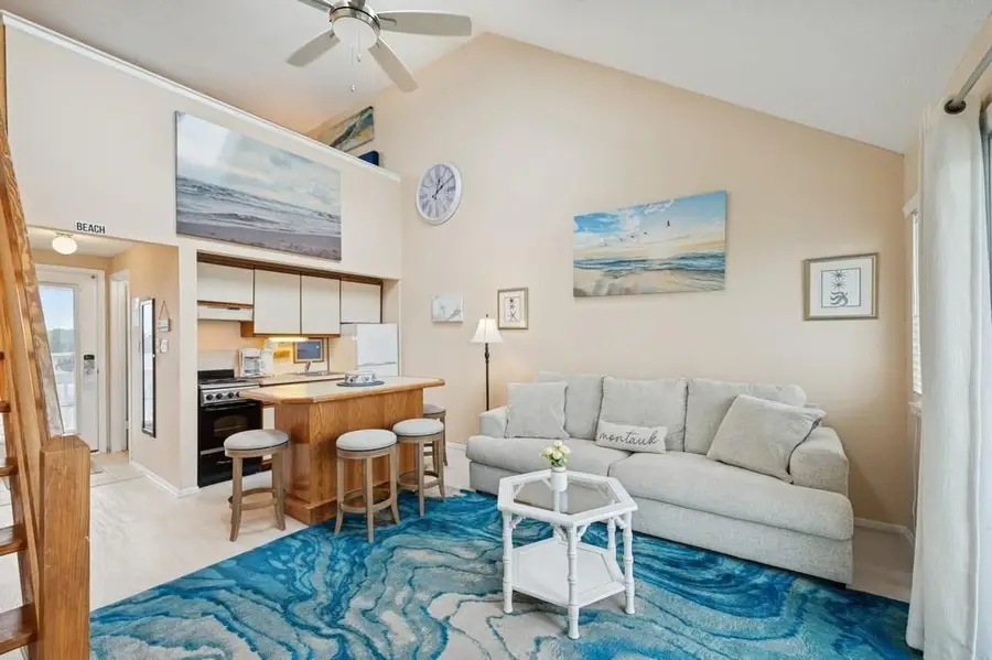 22 Soundview Drive #207, Montauk, NY 11954 - Image #2