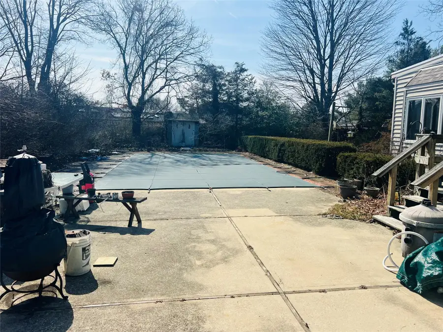 16 Washington Street, Sayville, NY 11782 - Image #2