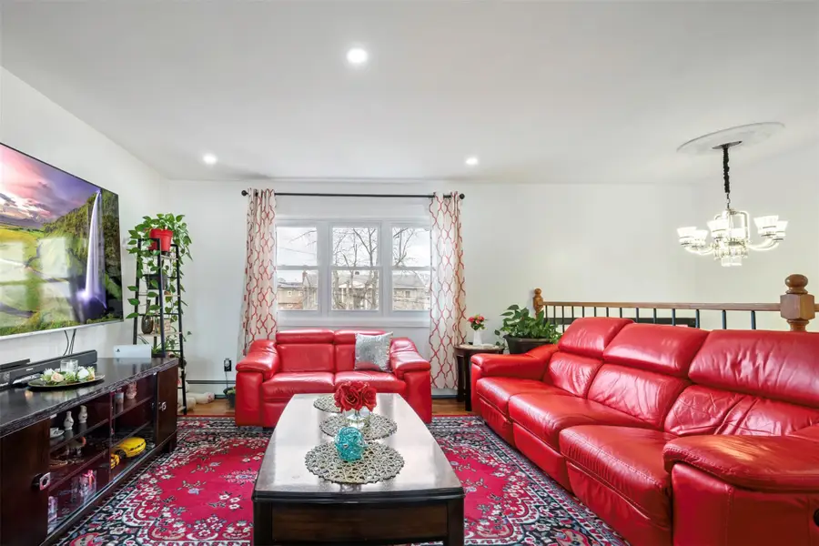 3 Ozone Place, Massapequa, NY 11758 - Image #2