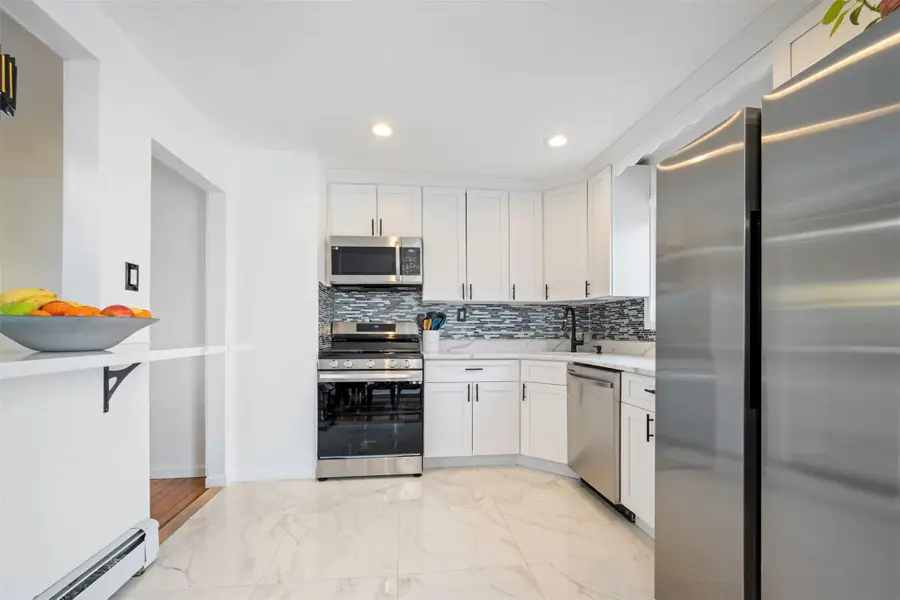 3 Ozone Place, Massapequa, NY 11758 - Image #3