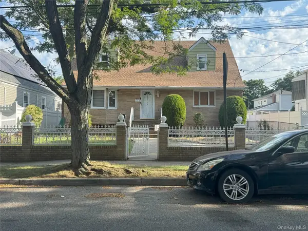 25519 148th Avenue, Rosedale, NY 11422