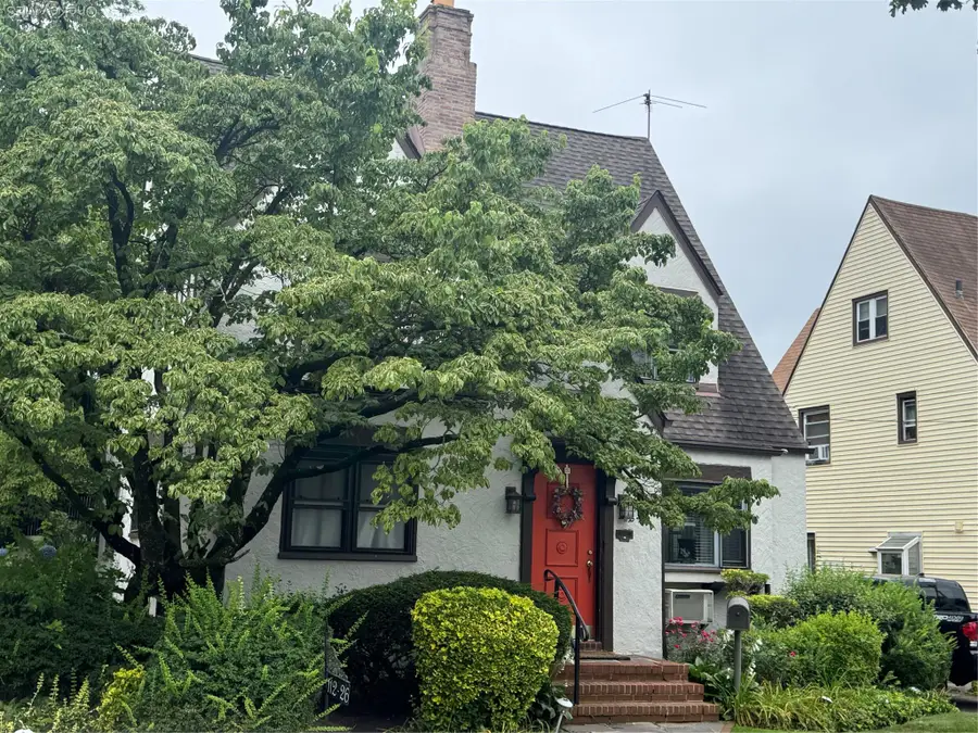 112-26 176th Street, Addisleigh Park, NY 11433 - Image #2