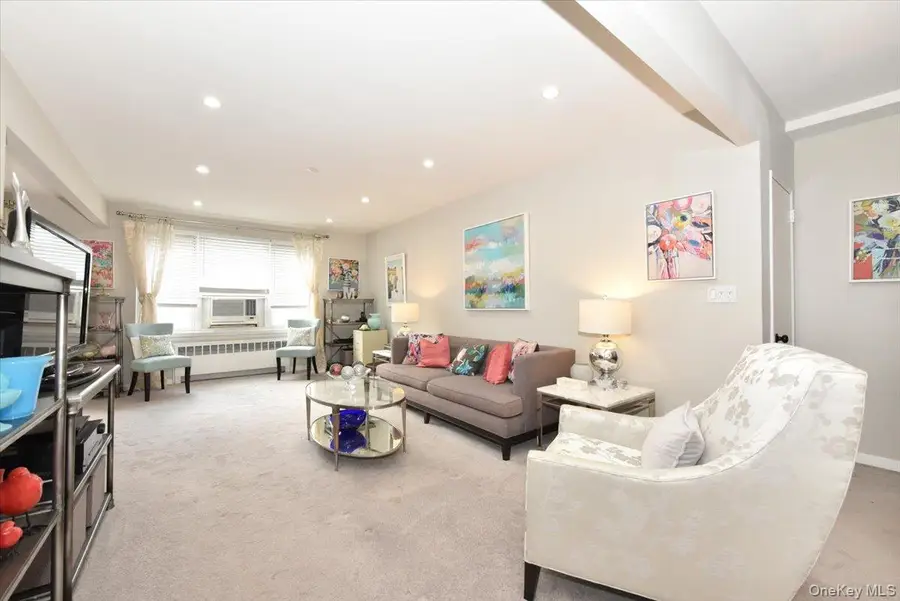 75 S Middle Neck #4-T, Great Neck, NY 11021 - Image #2