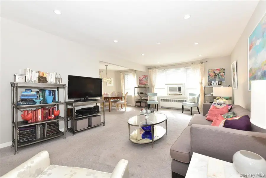 75 S Middle Neck #4-T, Great Neck, NY 11021 - Image #3