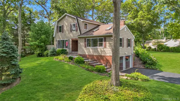 10 Woodfield Avenue, Northport, NY 11768