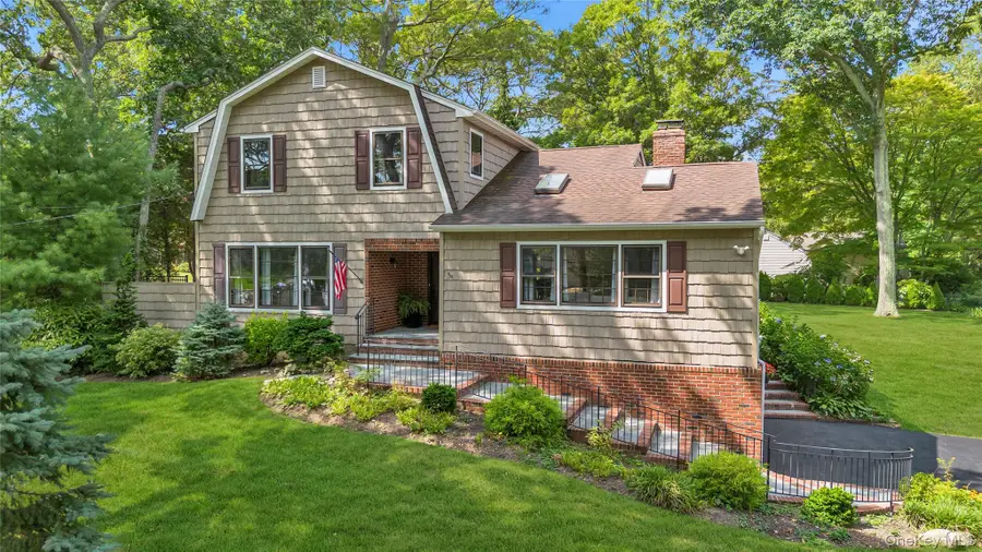 10 Woodfield Avenue, Northport, NY 11768 - Image #2