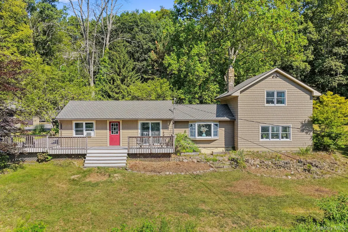 407 Fort Van Tyle Road, Port Jervis, NY 12771 - Image #1