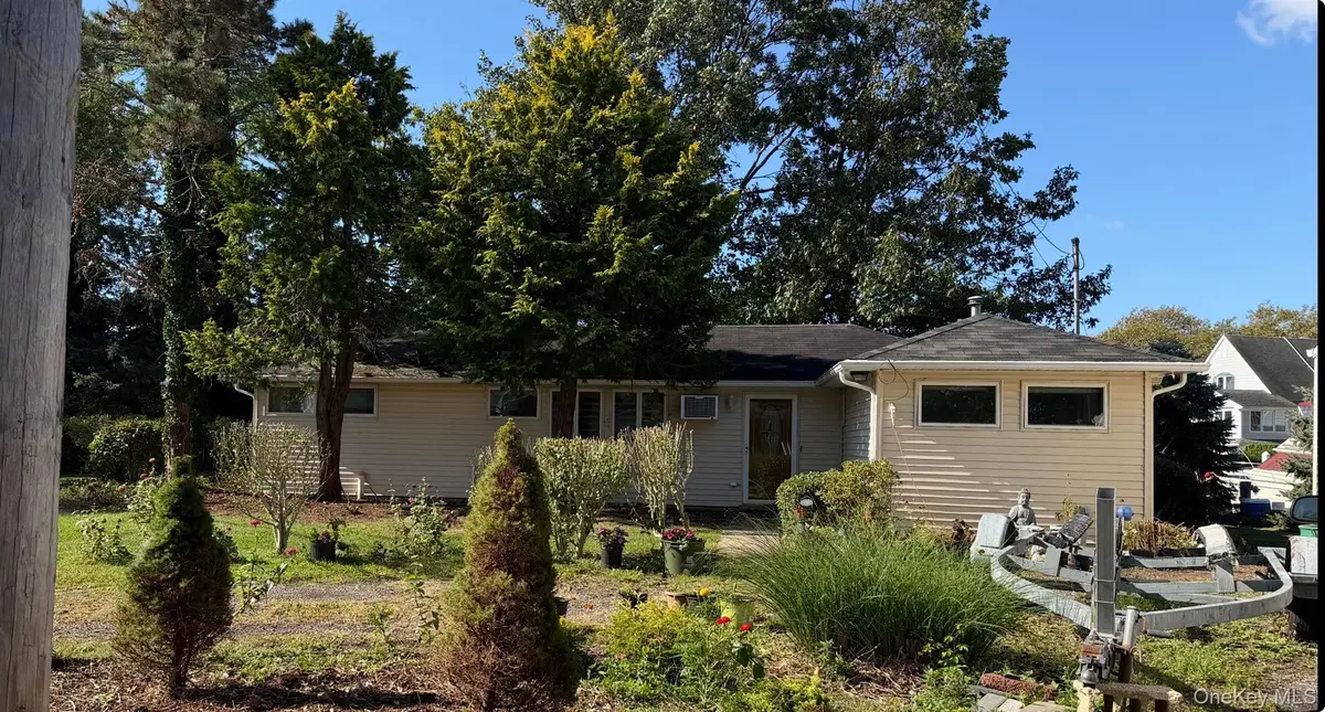 7 Swartout Place, Amityville, NY 11701 - Image #1