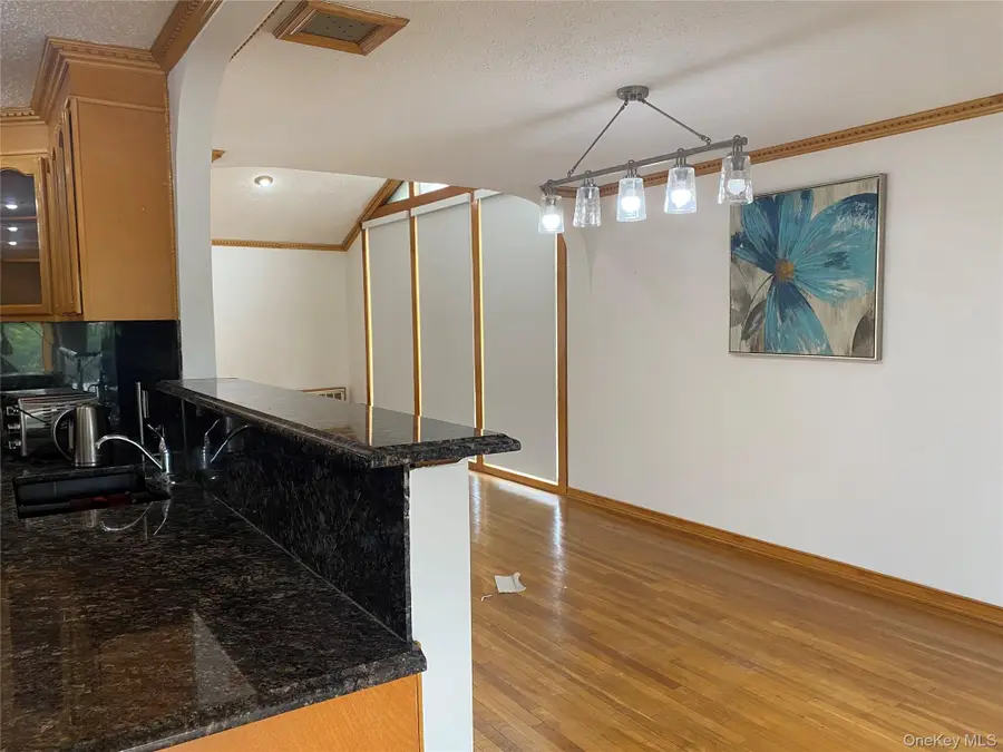 988 Westwood Road, Woodmere, NY 11598 - Image #3