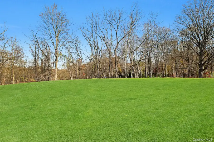 22 Carriage Lane, Chappaqua, NY 10514 - Image #3