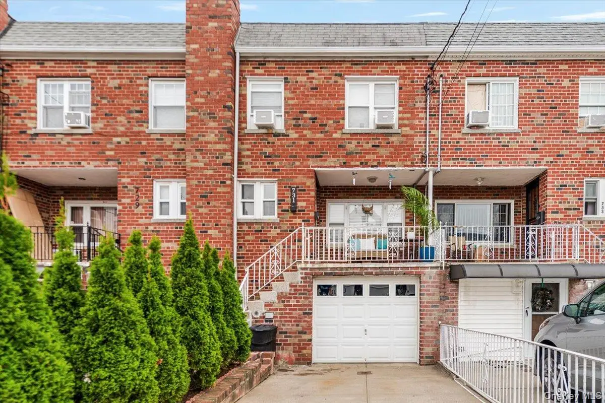 731 Hollywood Avenue, Bronx, NY 10465 - #1