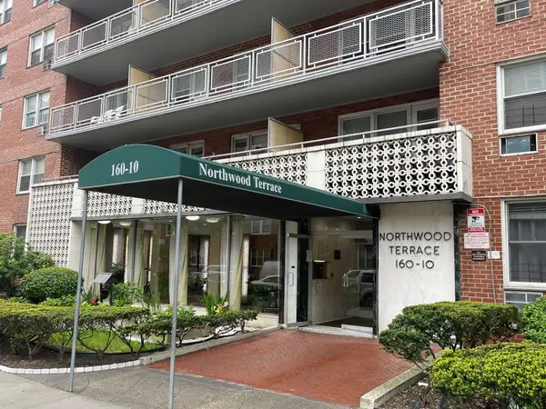 16010 89th Avenue #15H, Jamaica, NY 11432