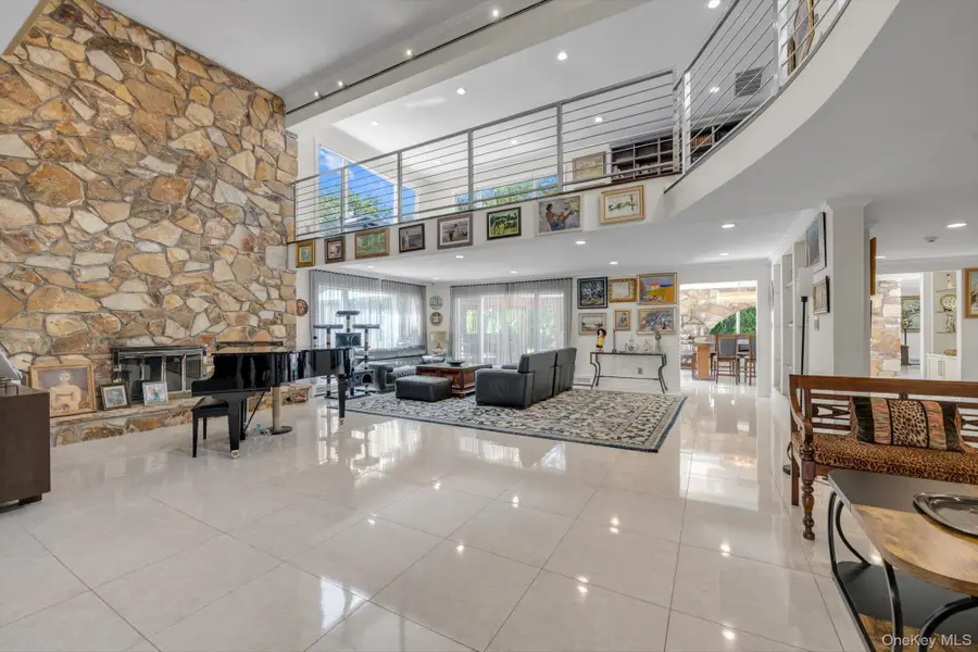 10 Macy Drive, Hewlett Bay Park, NY 11557 - Image #3