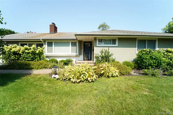 642 Salisbury Park Drive, Westbury, NY 11590