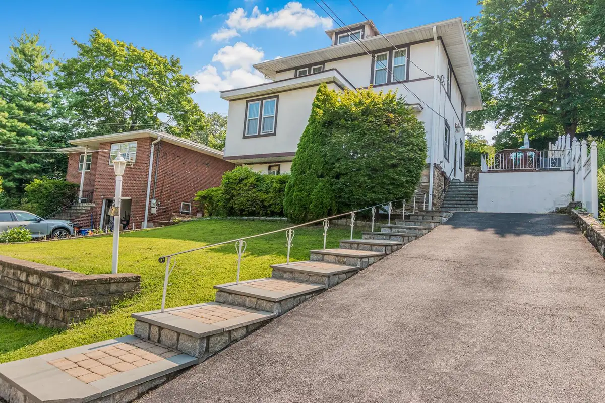 7 Elaine Terrace, Yonkers, NY 10701 - Image #1