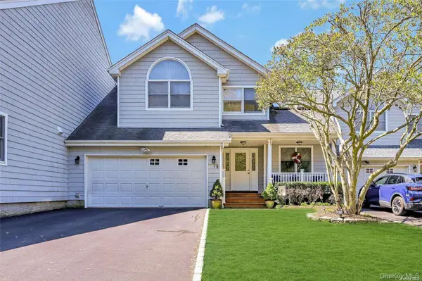 3 Crescent Court #3, Centerport, NY 11721