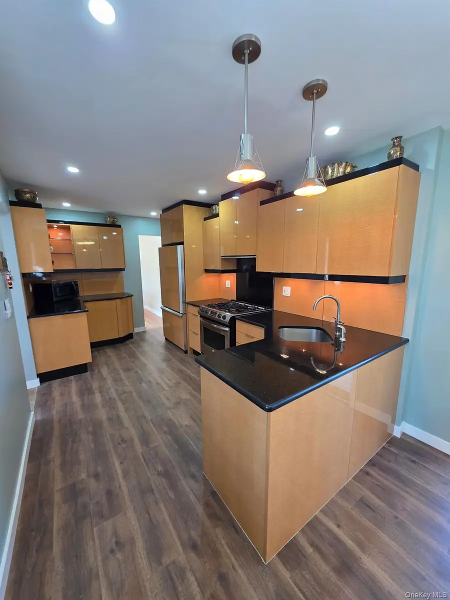 2711 W Alder Road, Bellmore, NY 11710 - Image #3