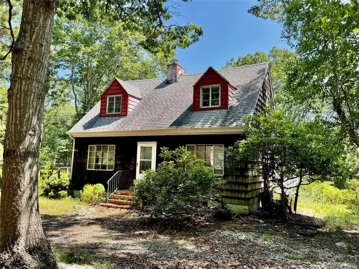 17 Sheridan Road, Hampton Bays, NY 11946 - Image #1