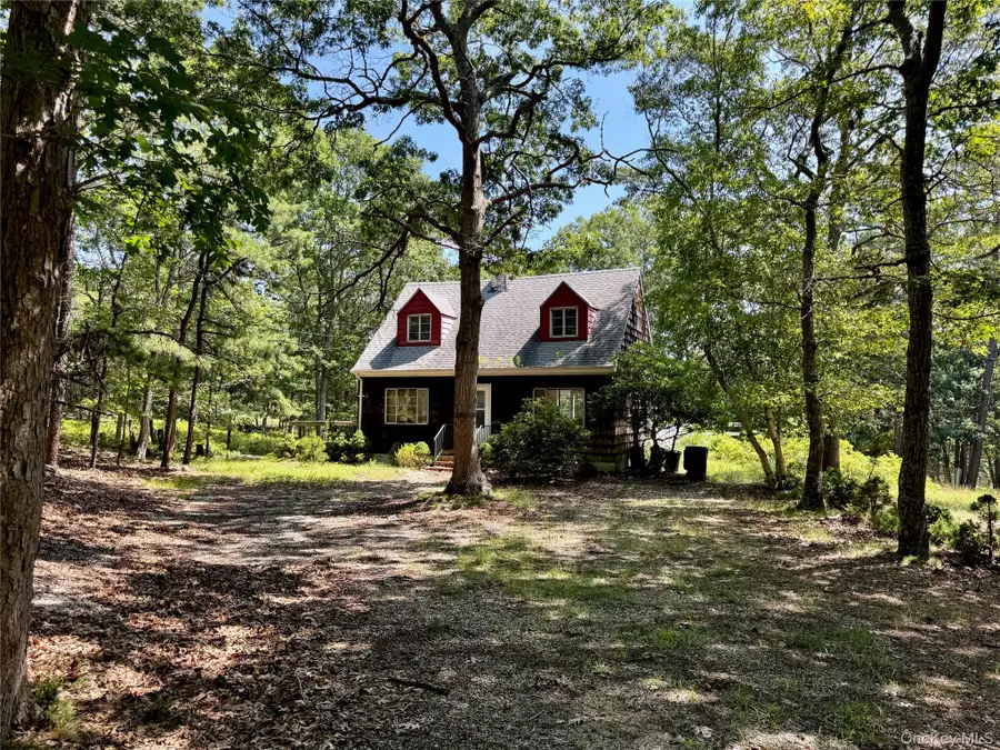 17 Sheridan Road, Hampton Bays, NY 11946 - Image #2