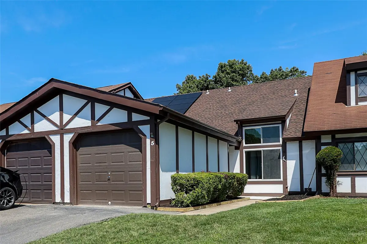 5 Amesworth Court, Middle Island, NY 11953 - Image #1