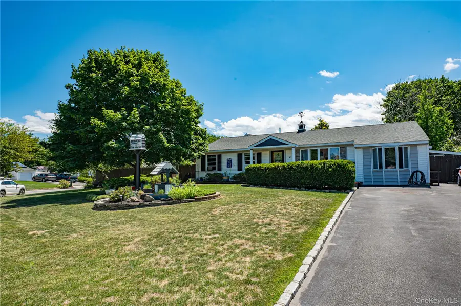 8 Woodbrook Drive #8, Ridge, NY 11961 - Image #2