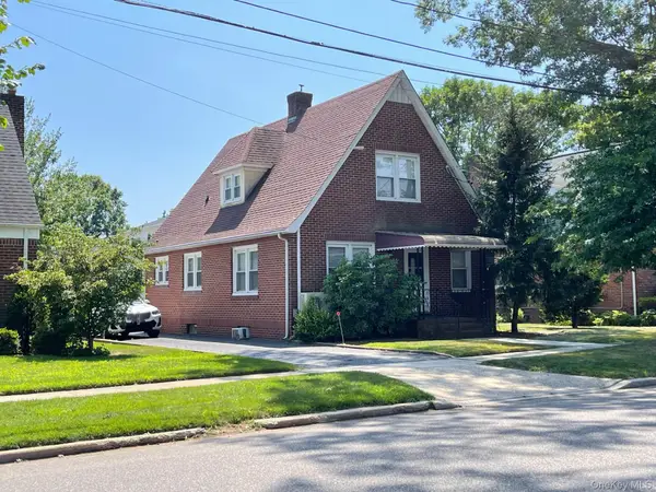 1306 6th Avenue, New Hyde Park, NY 11040