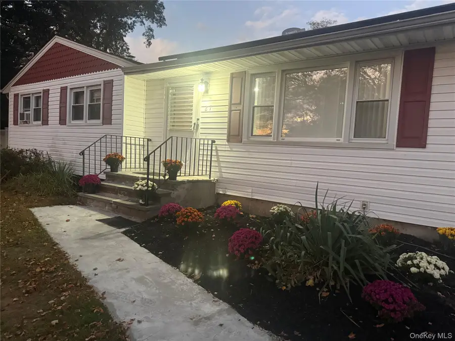 27 E Hamilton Avenue, Massapequa, NY 11758 - Image #2