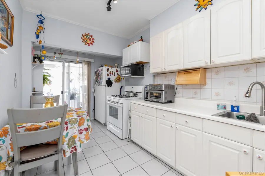 59-06 59 Drive, Maspeth, NY 11378 - Image #3