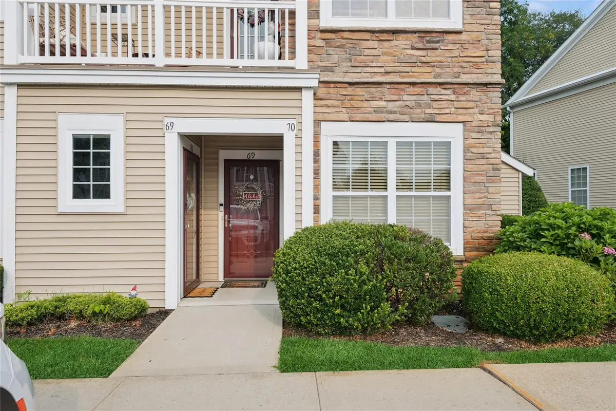 69 Warwick Drive, Massapequa, NY 11758 - Image #1