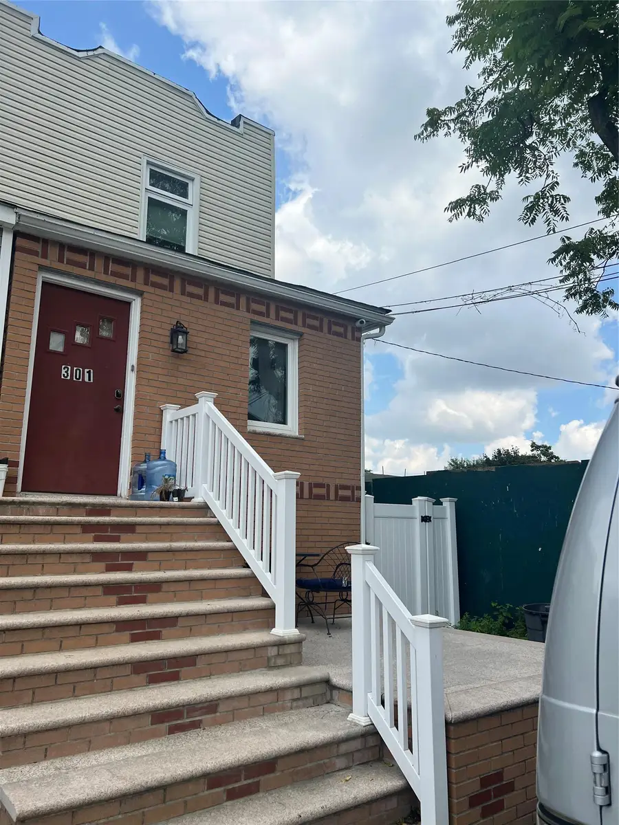 301 Beach 15 Street, Far Rockaway, NY 11691 - Image #3