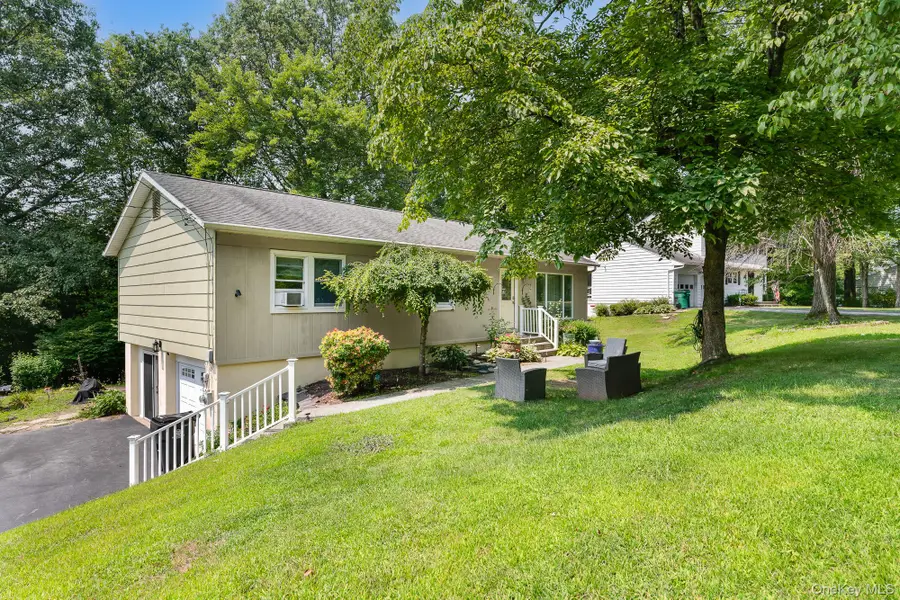 156 Bart Drive, Poughkeepsie, NY 12603 - Image #2