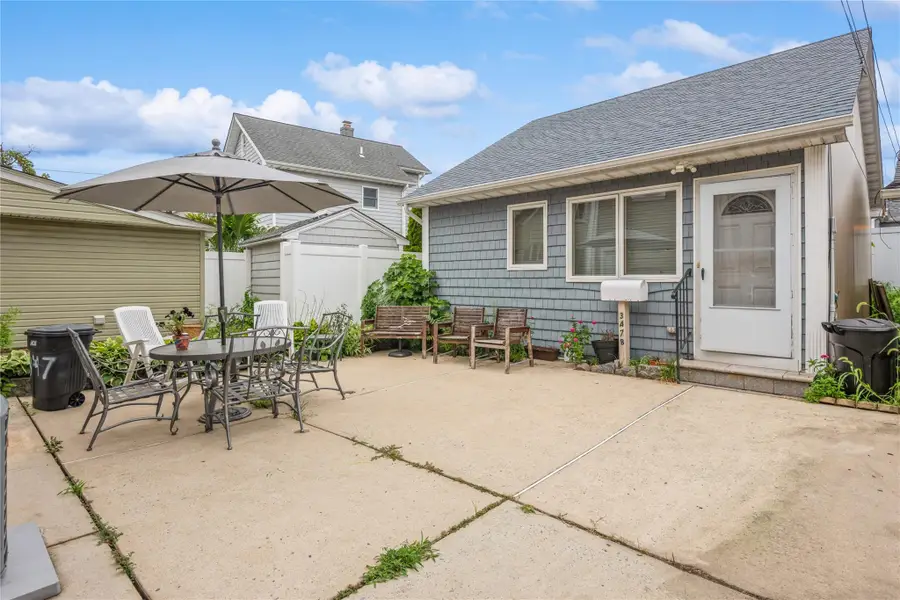 347 Bayville Avenue, Bayville, NY 11709 - Image #2