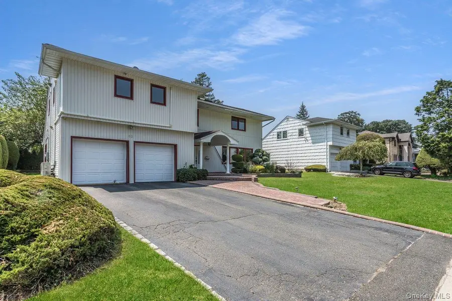 83 The Dell, Searingtown, NY 11507 - Image #3