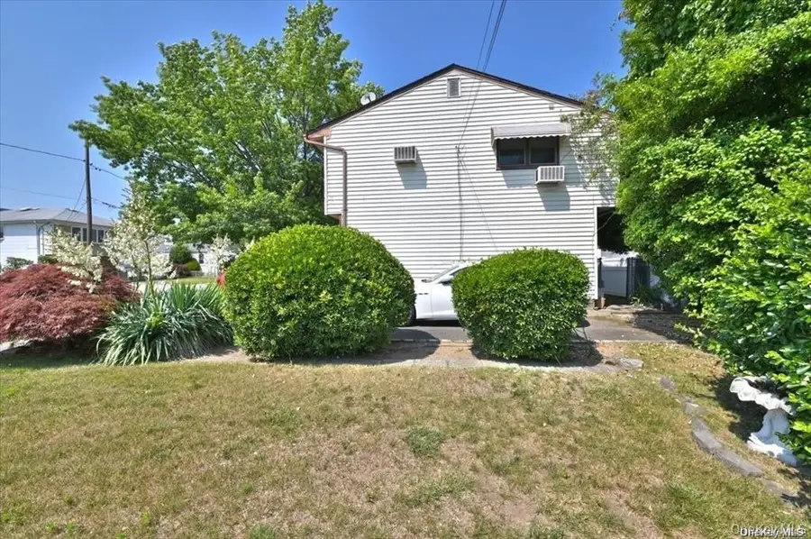 11 Edwards Place, Valley Stream, NY 11580 - Image #3