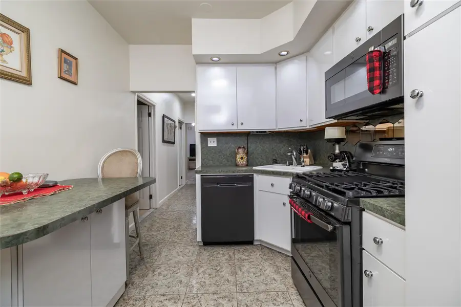 126-17 101 Avenue, South Richmond Hill, NY 11419 - Image #2