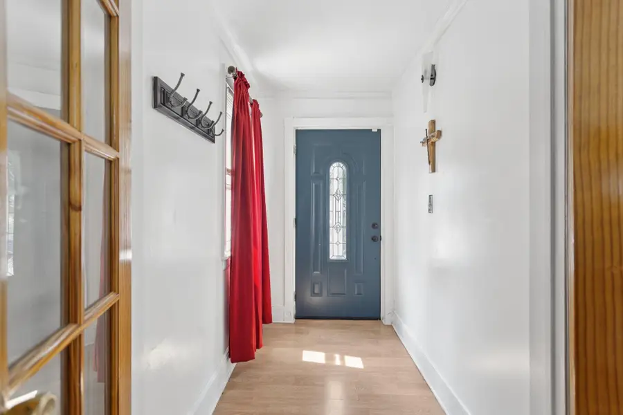 91-25 Gold Road, Ozone Park, NY 11417 - Image #3