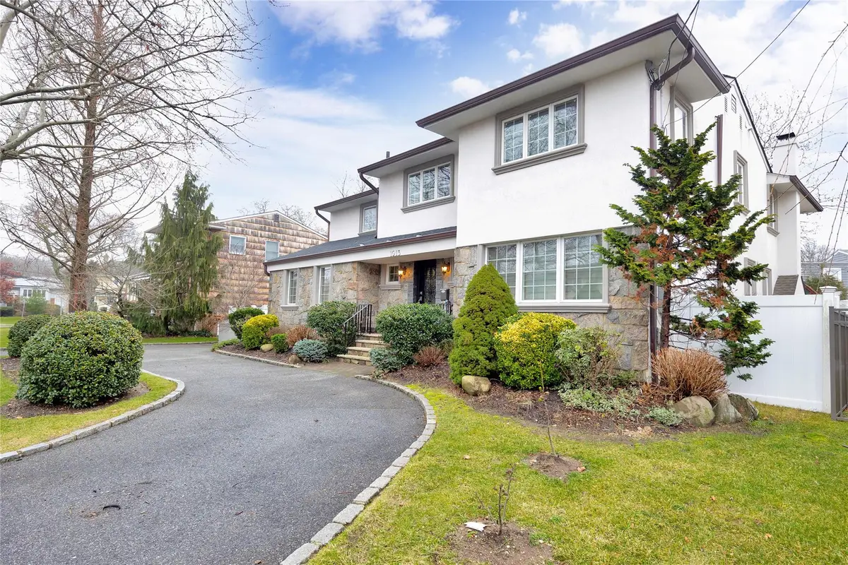 1013 South End, Woodmere, NY 11598 - #1